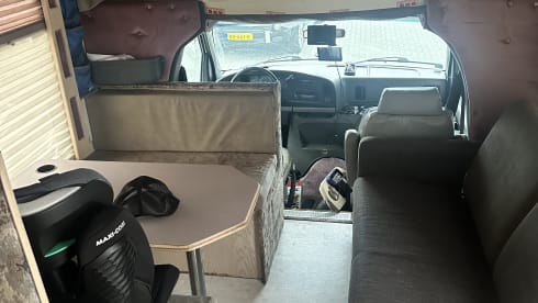 Amerikaanse camper – 6-person Ford E350 7.3L V8 turbo diesel