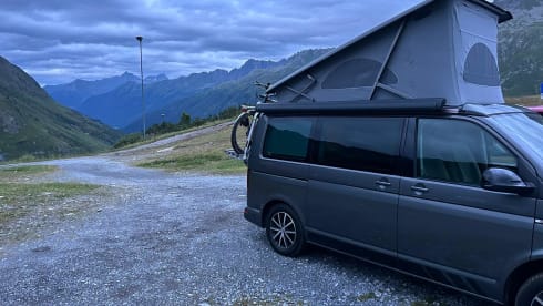 Hotel California – Blessed Volkswagen California 4p automatic