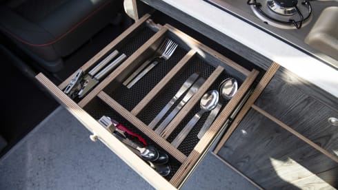 Ninja 1 – High spec Volkswagen T6.1 campervan