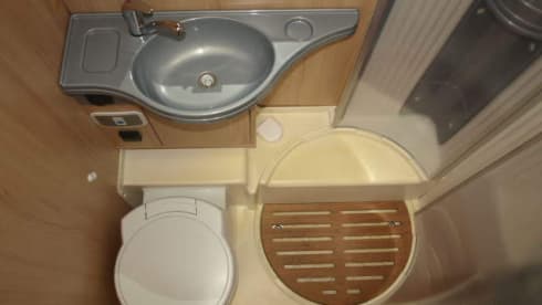 Sunlight T67 – Carefree and Super Luxury camper for 2-4 people