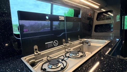 Campervan Ford a 4 posti letto del 2021
