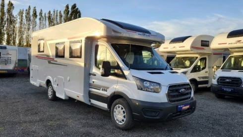 Zefiro 696 Automatic 5 berth – 2024 Roller Team Zefiro 696 Five berth automatic