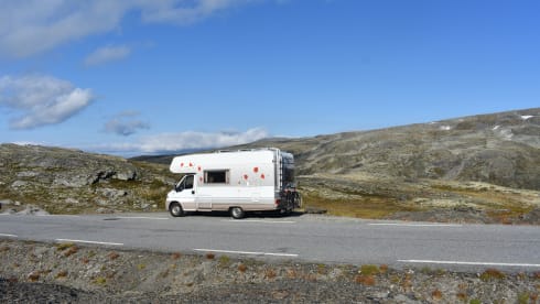 4p Dethleffs alcove from 1996