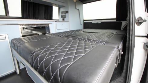 Jessie – 4 berth Volkswagen Transport Campervan from 2018