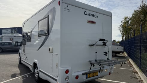 4p Chausson met queensbed en hefbed