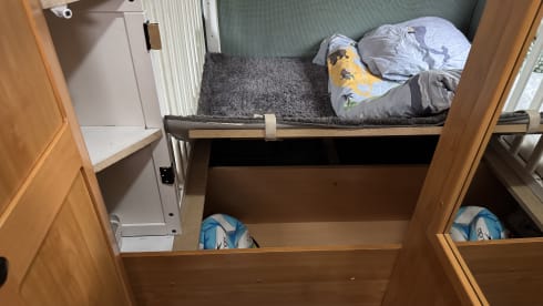 4p Hymer integrated from 1996