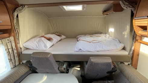 Edens Wanderlust – Luxury camper with every convenience, a dream on wheels!