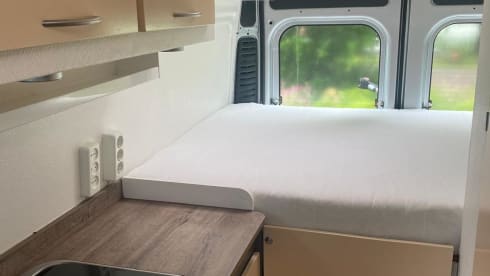 2-person Peugeot campervan from 2019
