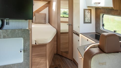 Luxury Bürstner Lyseo (2020) 