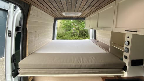 2p off-grid comfortabele campervan automaat 