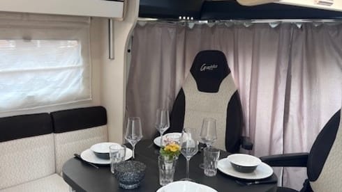 "Automatic" Challenger 337 GA VIP-FULLY equipped, UNLIMITED km