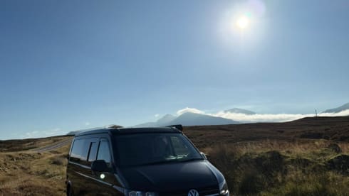 Wild Wanderer – 4 berth VW T6.1 - Insurance Included