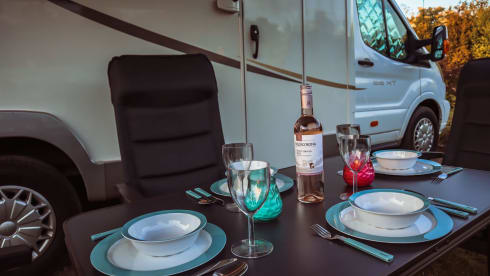 Mobilhome voor 4 personen – 4p Ford semi-integrated uit 2020