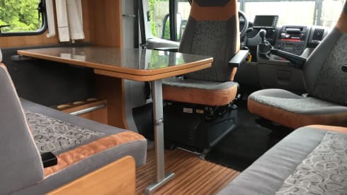Living the Dream – Dethleffs camper integral