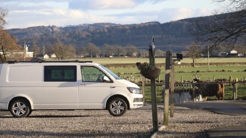 Sunny Scotland Campers  – Volkswagen transporter, sleeps 2 and pet friendly