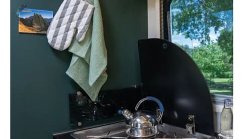 Familie camper – 6p Ford alcove uit 2026