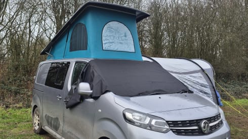 Ollie – Vauxhall-Campingbus mit 4 Schlafplätzen ab 2026