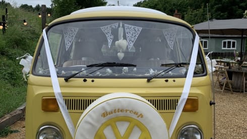  Buttercup – Classic VW T2 Campervan