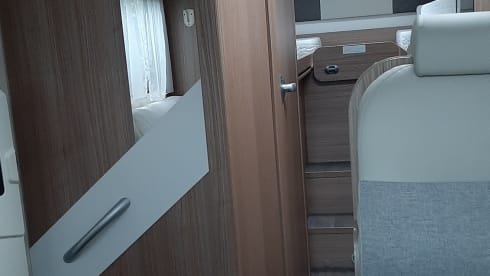 4p Carado semi-integrated in Ulft
