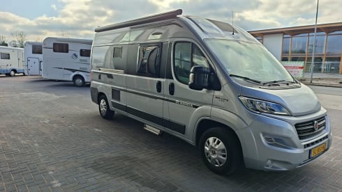 2p Adria Mobil bus uit 2018