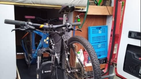 BussievanBassie – 2p Mercedes-Benz bus uit 2005