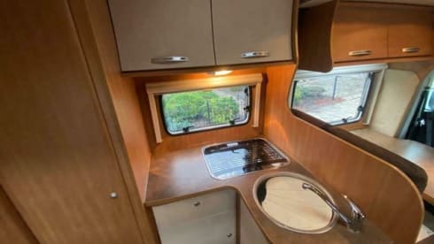 Spacious 4 person Fiat Camper Chausson Flash with French bed & lift bed