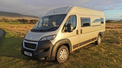 NEW FOR 2022 LEISURE TREKA 2 or 4 BERTH - 
