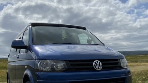 Blu – VW campervan INC FULL INSURANCE !!