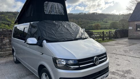 The XPLORER – 4 berth Volkswagen campervan from 2018