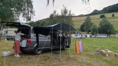 Cara – 2p Volkswagen campervan from 2017