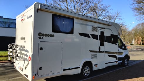 Beautiful family camper for 5 people, fully equipped