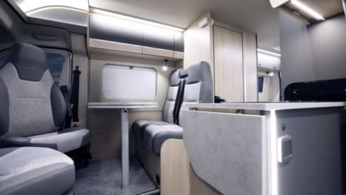 Floyd – 2026 Auto Trail fully off-grid Campervan 