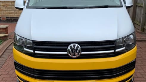 Bumble – 2 berth + 2 kids Volkswagen T6 campervan from 2016