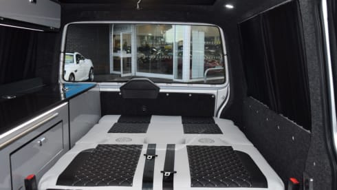 4 berth Volkswagen bus from 2018