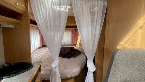 Corné & Joy – Complete with Airco - UNIQUE!! 4 person camper BOOK NOW! 