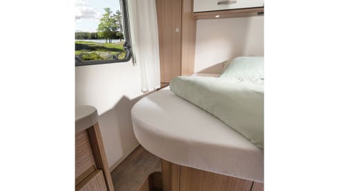 Carado V339 – Experience the freedom! (built in 2021) Compact and luxurious with all options and a queen bed 