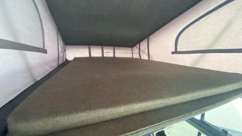 PeiPei – 3/4 seater Renault Trafic from 2003