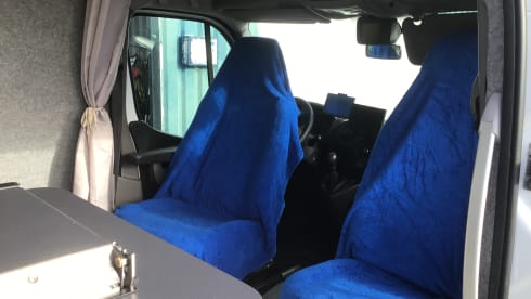 2p Renault Bus Camper from 2013