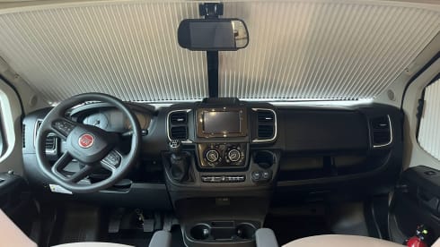 Tweede thuis op wielen. – New 4p Fiat semi-integrated motorhome from 2023