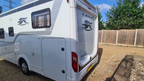 Beatrix – 2021  Laika Kosmo 509 4 berth coach built semi-integrated