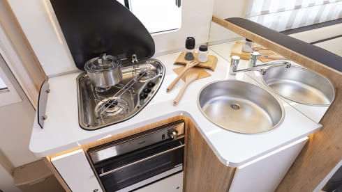 707 – 2021 ROLLERTEAM AUTO ROLLER 707 6-PERS OXFORD