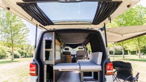 4p Volkswagen campervan from 2004
