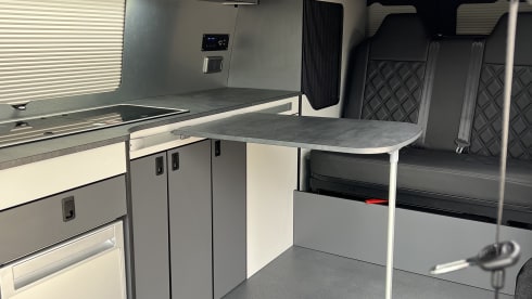 Lily – Lily - T6.1 Adventure Transporter