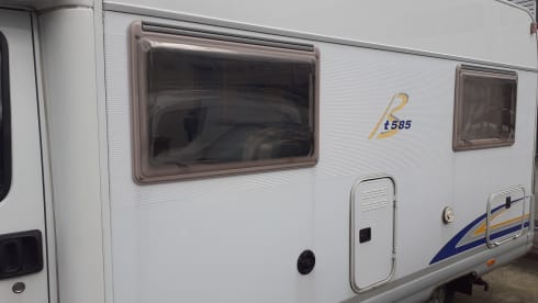 2p Fiat semi-integrated uit 2004