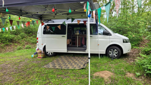 Kever – Our beautiful white VW camper