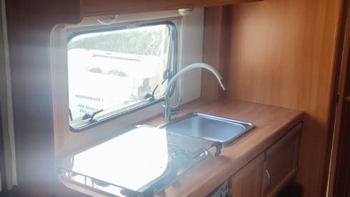 LUCIANO08 – CAMPER PRATICAMENTE NUOVO