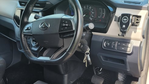 Maxi – Fully electric 2 berth campervan 