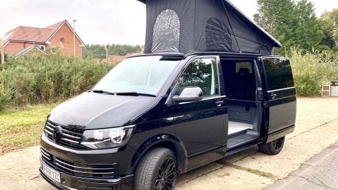 Camperino  – VW Campervan T28 Pop, 4 Berth