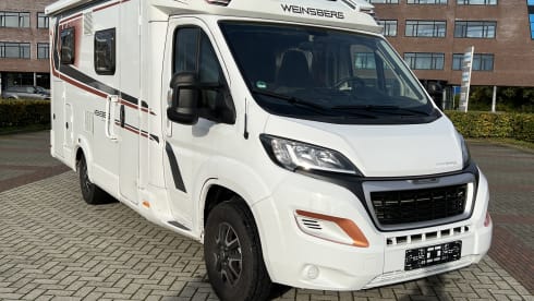 Red Pepper – Nice compact camper (2019) for 2 people