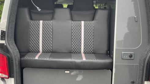 Hot Doug – Super Cool, 2020 VW Camper, Low mileage, New Interior